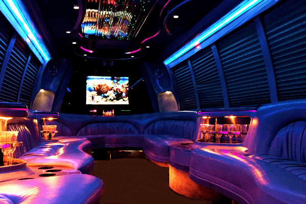 Milwaukee 18 Passenger Party Bus